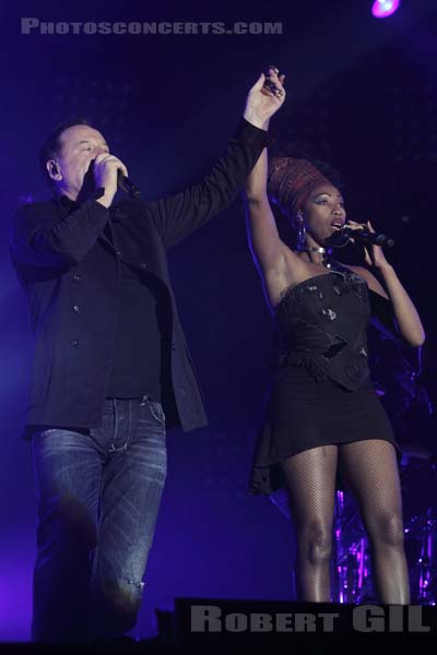 SIMPLE MINDS - 2010-09-11 - LA COURNEUVE - Parc Departemental - Grande Scene - 